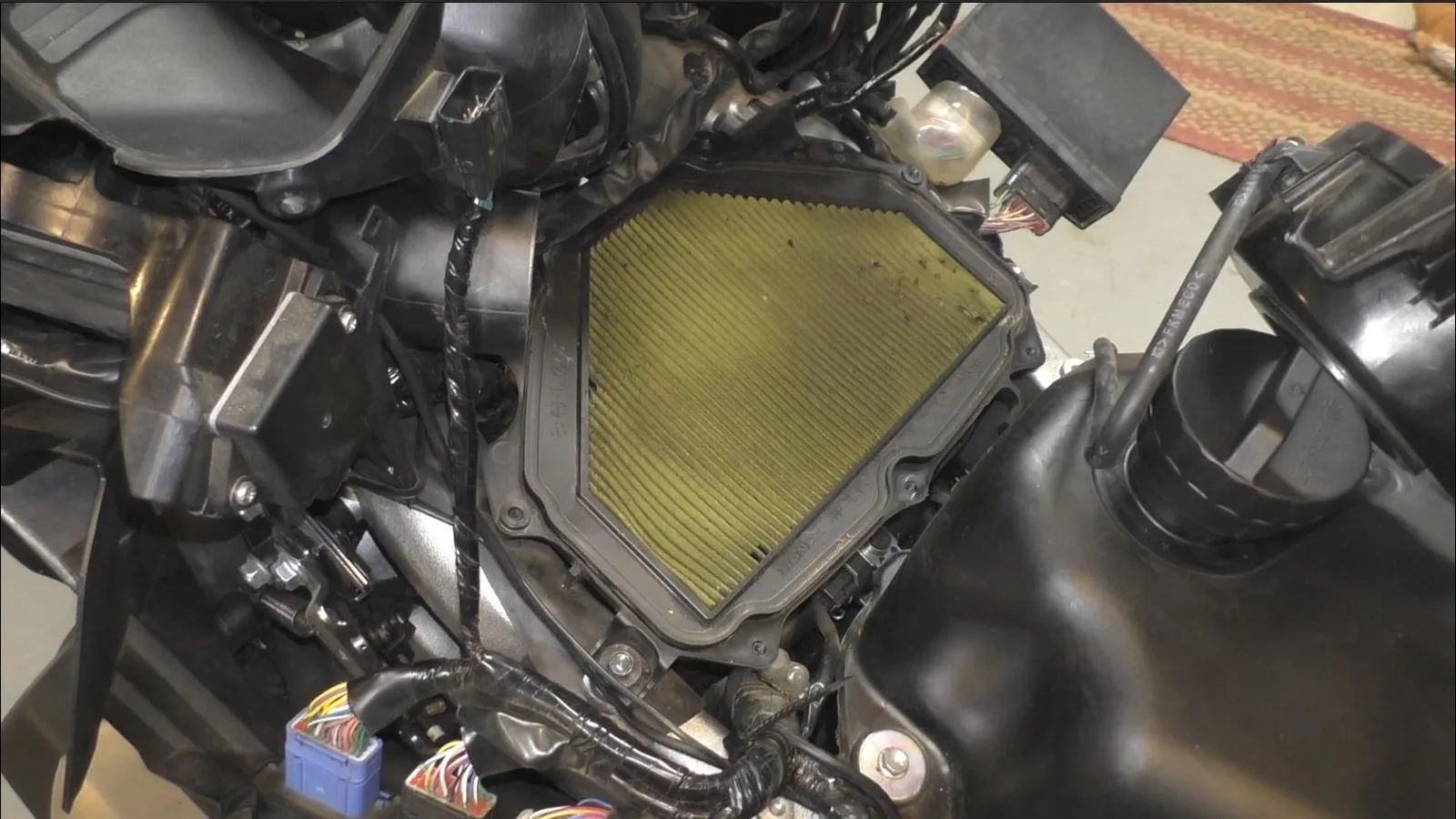 Air Filter Change with Glove Box Remove and Replace